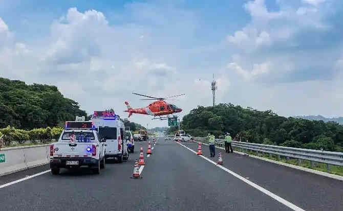 开阳高速公路汽车救援案例
